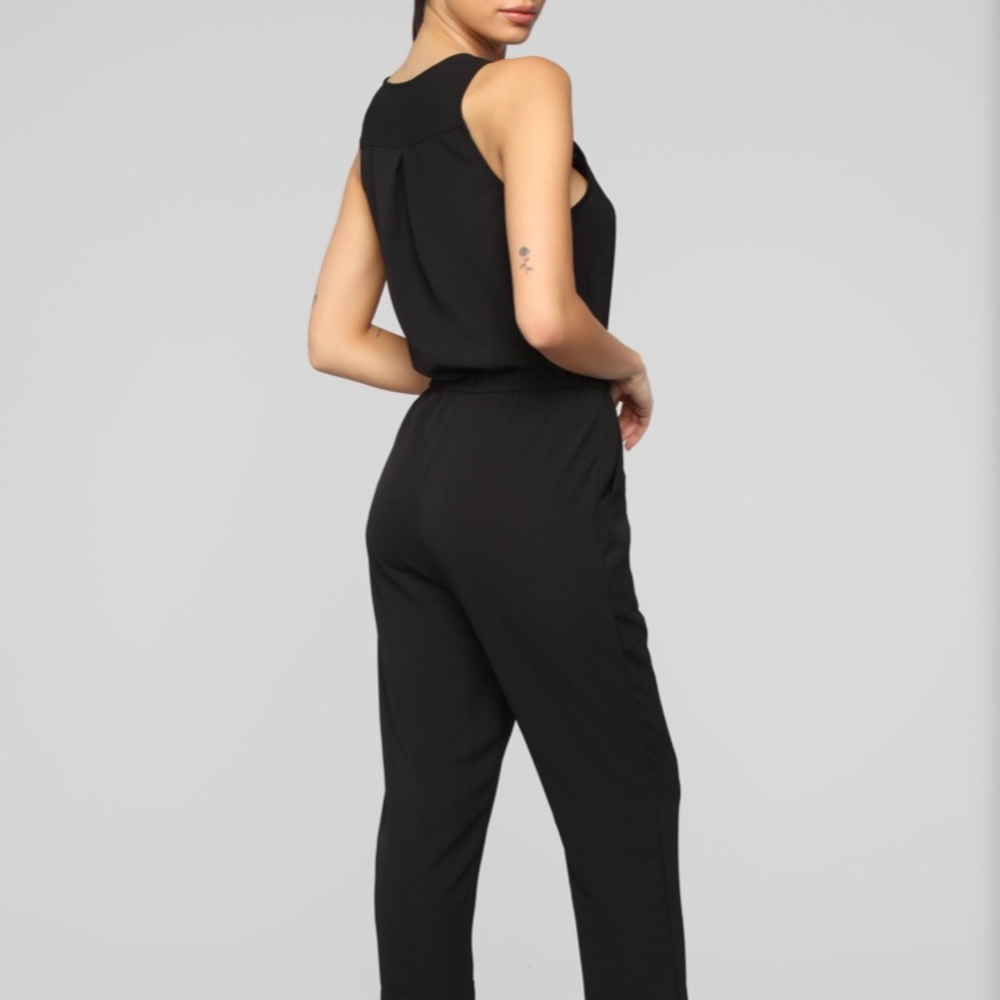 Fashion Nova Safarrah Jumpsuit - Black size M NWT